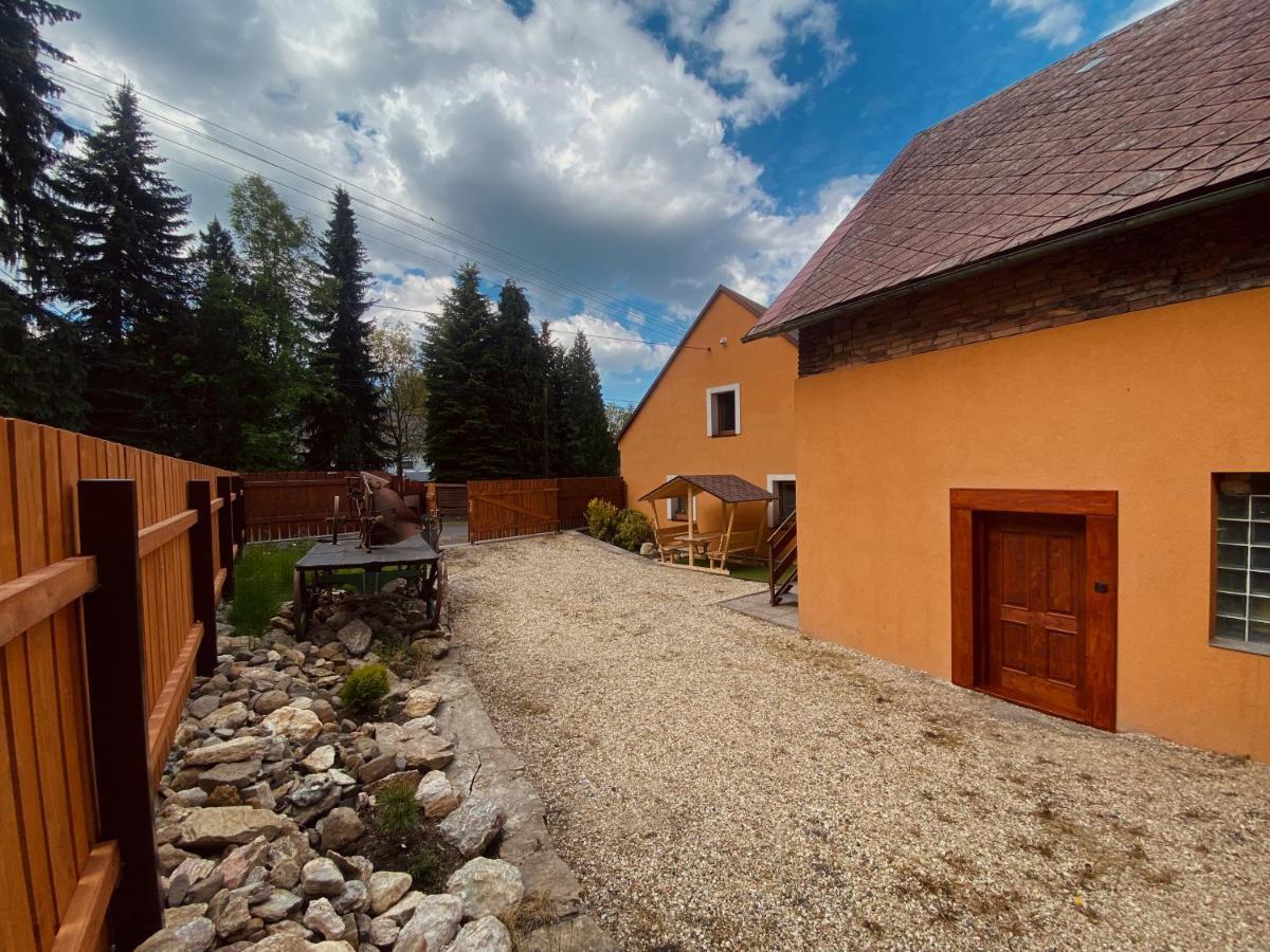 Ubytování Smrk Nove Mesto pod Smrkem Esterno foto